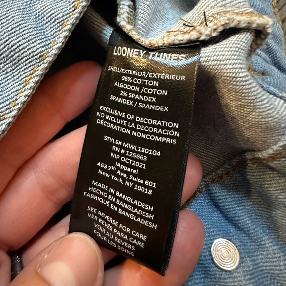 Members Only Women's Looney Tunes Bugs Bunny Denim Jacket Size Small - Picture 7 of 11